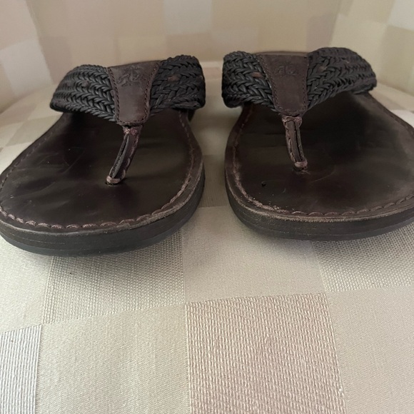 Tommy Bahama Sandals Flip Flops Black Woven Braided Leather Mens 10 - Picture 3 of 6